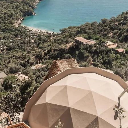 Kabak Dome Suites Hotel *